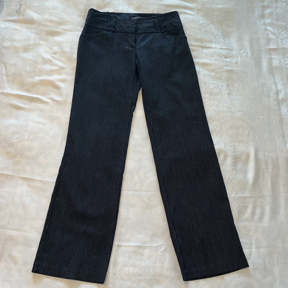 My Michelle pin strip women/ junior pant. Black and white.S. 7 side pockets.